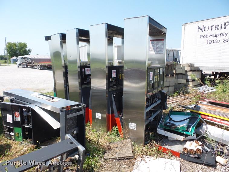 image for item BG9504 (8) fuel dispensers