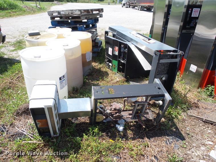 image for item BG9504 (8) fuel dispensers