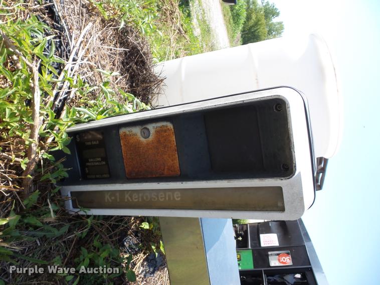 image for item BG9504 (8) fuel dispensers