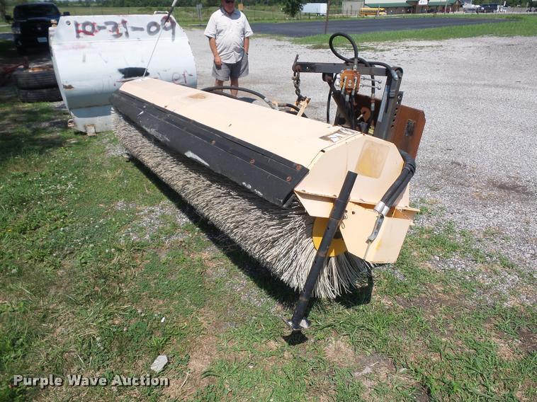 image for item BG9505 Gledhill skid steer sweeper