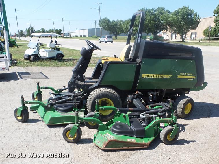 image for item BI9641 John Deere 1600 Series II wide area mower