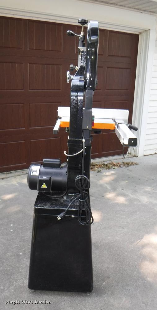 image for item BY9830 2013 Grizzly Deluxe bandsaw
