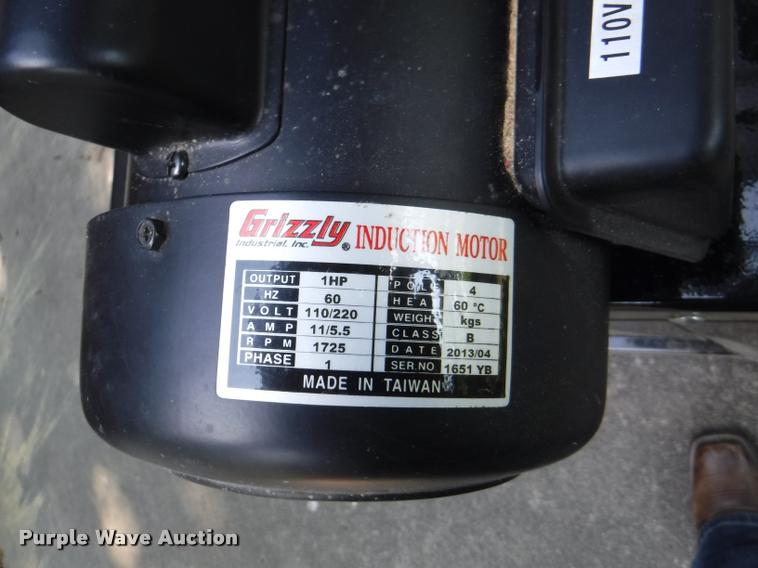 image for item BY9830 2013 Grizzly Deluxe bandsaw