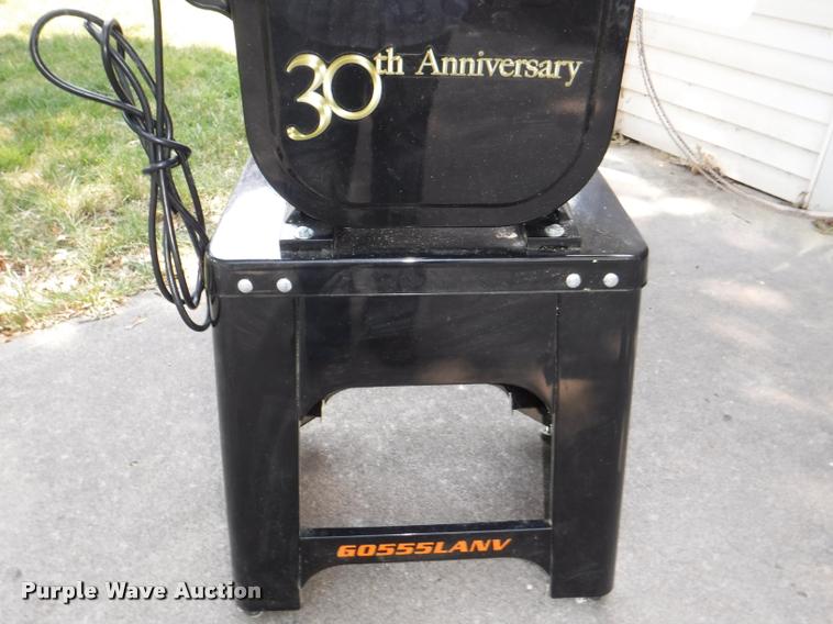 image for item BY9830 2013 Grizzly Deluxe bandsaw