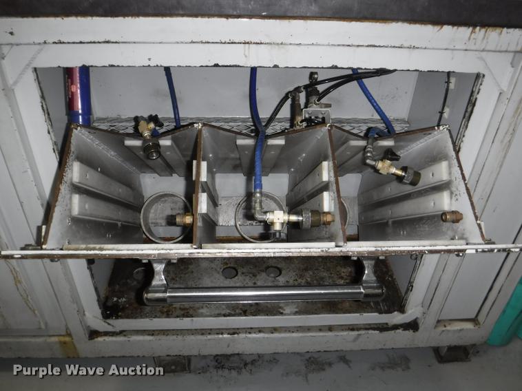 image for item BY9834 1995 Bauer UNII19-E3 air compressor