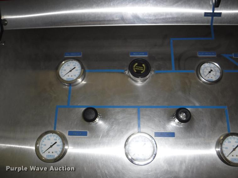 image for item BY9834 1995 Bauer UNII19-E3 air compressor