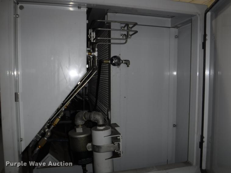 image for item BY9834 1995 Bauer UNII19-E3 air compressor