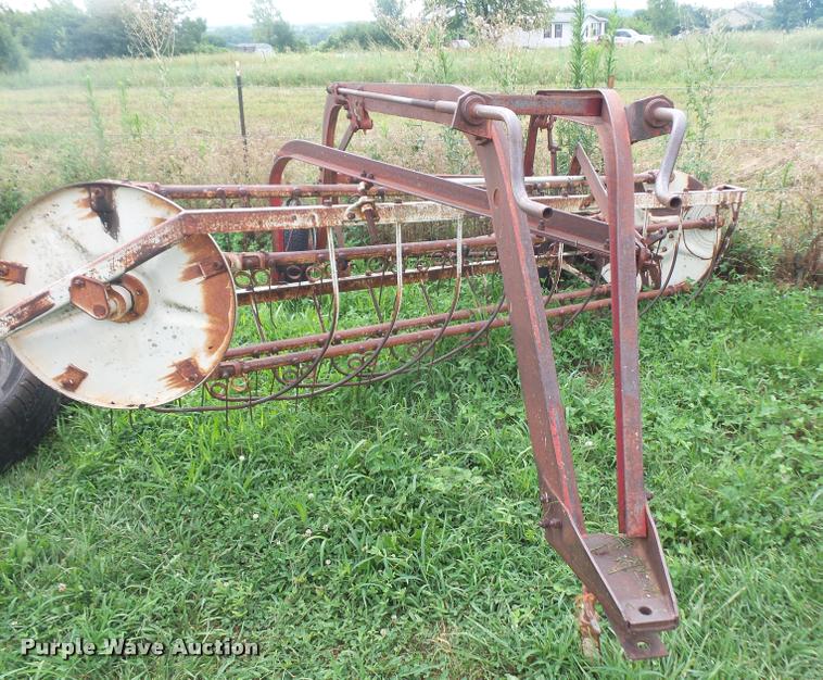 McCormick side delivery rake in Paola, KS | Item DA1647 sold | Purple Wave