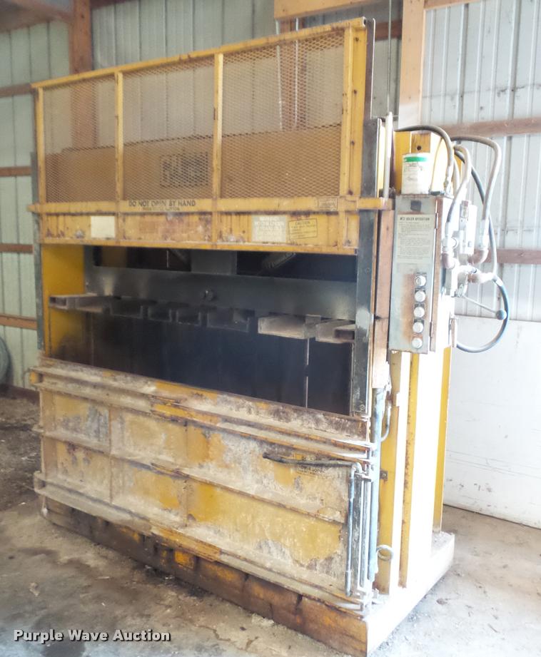 image for item DA1650 GPI M72 cardboard baler