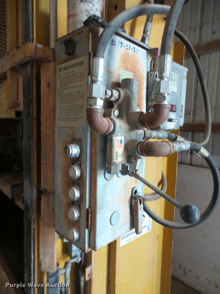 image for item DA1650 GPI M72 cardboard baler