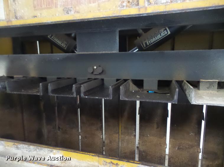 image for item DA1650 GPI M72 cardboard baler