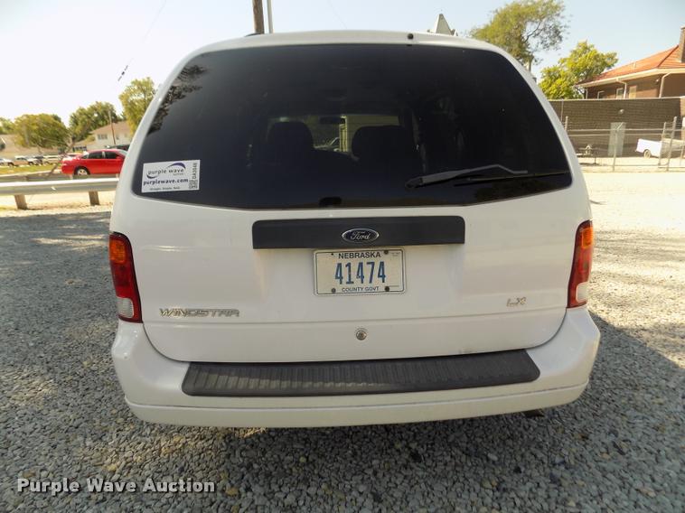 image for item DA3048 2003 Ford Windstar LX van