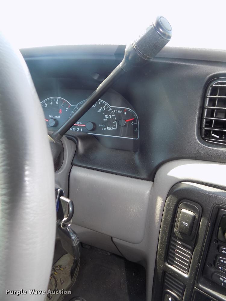 image for item DA3048 2003 Ford Windstar LX van