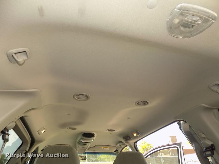 image for item DA3048 2003 Ford Windstar LX van