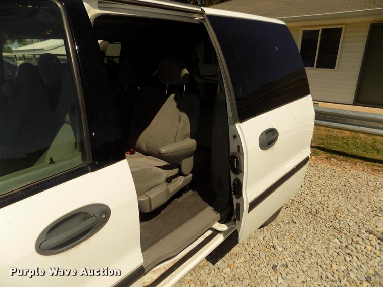 image for item DA3048 2003 Ford Windstar LX van