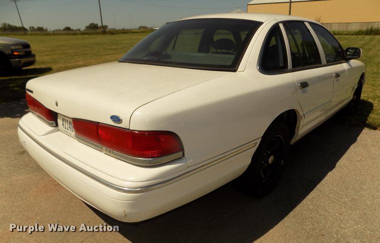 image for item DA3049 1997 Ford Crown Victoria Police Interceptor