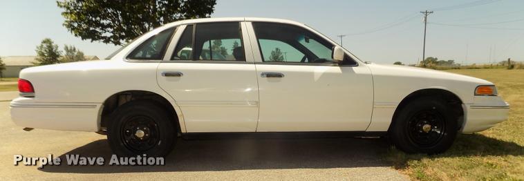 image for item DA3049 1997 Ford Crown Victoria Police Interceptor