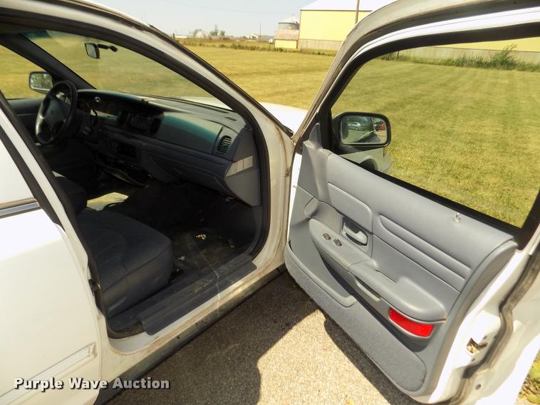 image for item DA3049 1997 Ford Crown Victoria Police Interceptor