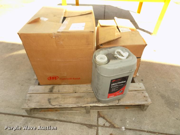 image for item DA3060 2010 Ingersoll Rand TA/40HP air compressor