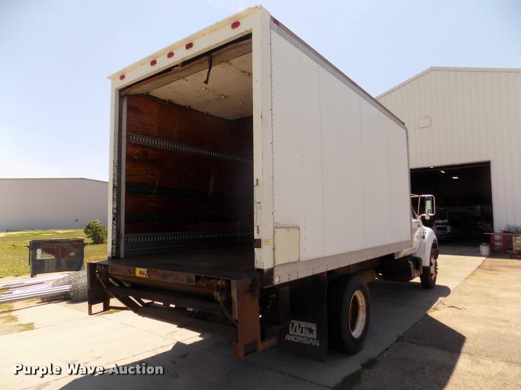 image for item DA3067 2000 Ford F650 Super Duty XL box truck