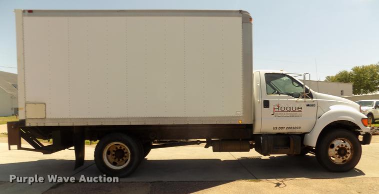 image for item DA3067 2000 Ford F650 Super Duty XL box truck