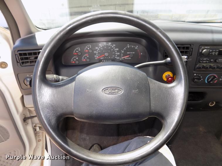 image for item DA3067 2000 Ford F650 Super Duty XL box truck