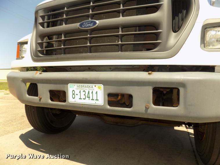 image for item DA3067 2000 Ford F650 Super Duty XL box truck