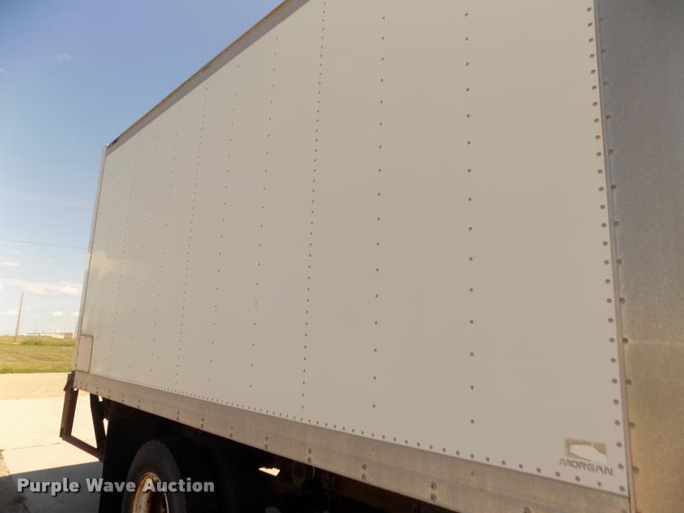 image for item DA3067 2000 Ford F650 Super Duty XL box truck