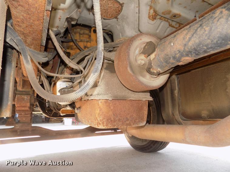 image for item DA3067 2000 Ford F650 Super Duty XL box truck