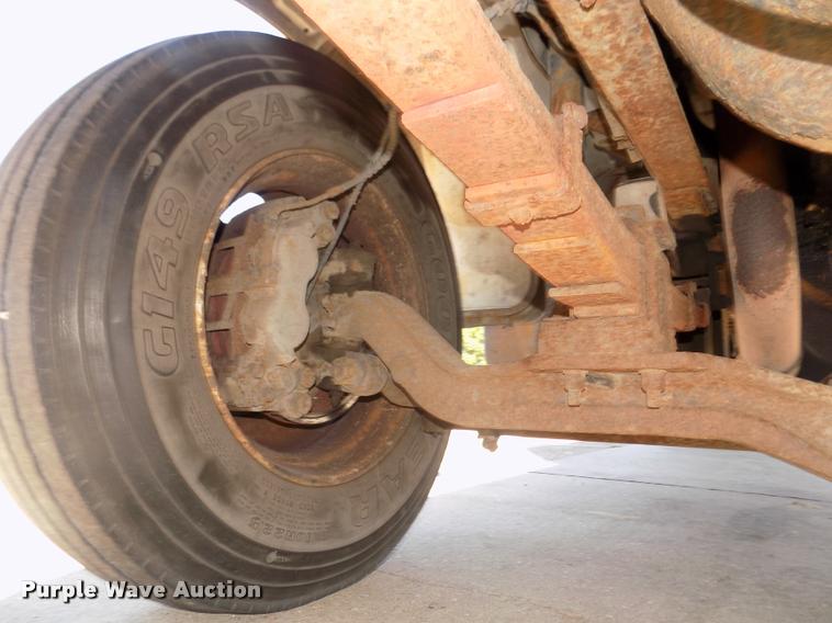 image for item DA3067 2000 Ford F650 Super Duty XL box truck