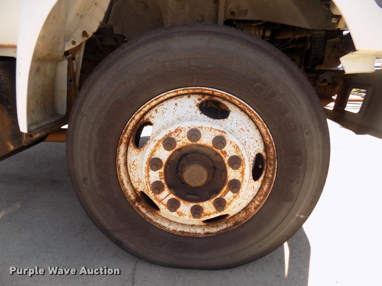 image for item DA3067 2000 Ford F650 Super Duty XL box truck