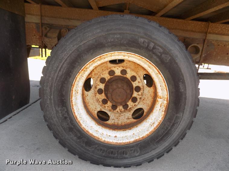 image for item DA3067 2000 Ford F650 Super Duty XL box truck