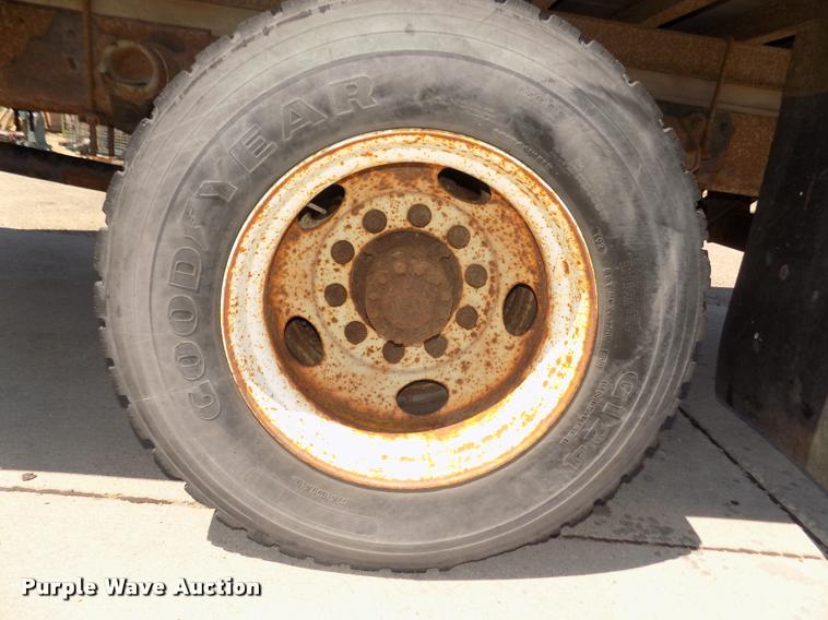 image for item DA3067 2000 Ford F650 Super Duty XL box truck