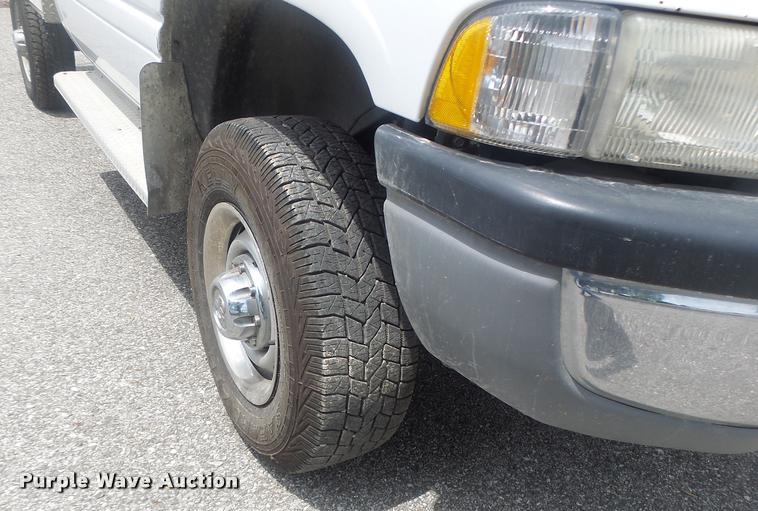 image for item DB1403 2001 Dodge Ram 2500 utility bed pickup truck