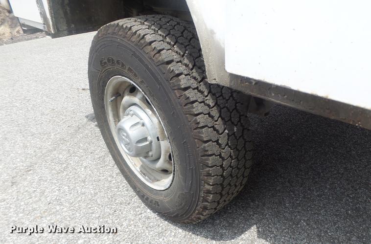 image for item DB1403 2001 Dodge Ram 2500 utility bed pickup truck