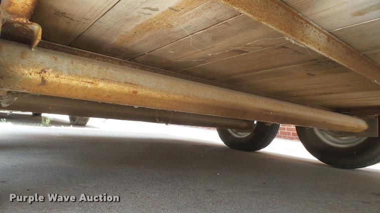 image for item DB3256 2001 WW enclosed cargo trailer