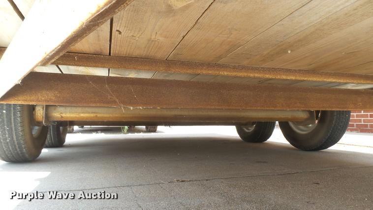 image for item DB3256 2001 WW enclosed cargo trailer