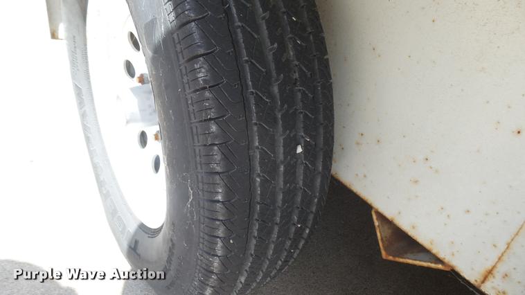 image for item DB3256 2001 WW enclosed cargo trailer