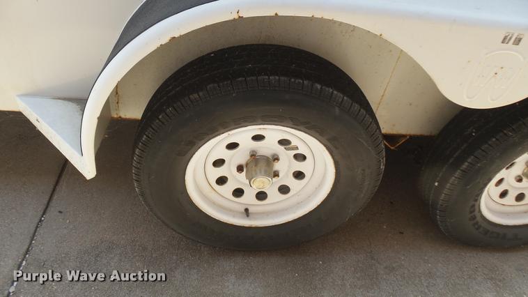 image for item DB3256 2001 WW enclosed cargo trailer