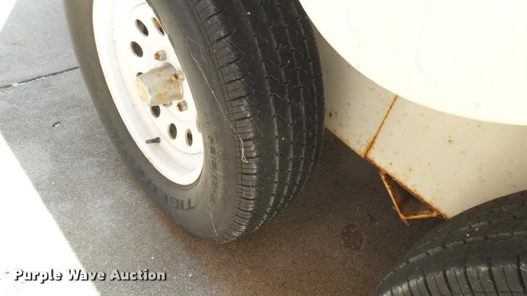 image for item DB3256 2001 WW enclosed cargo trailer