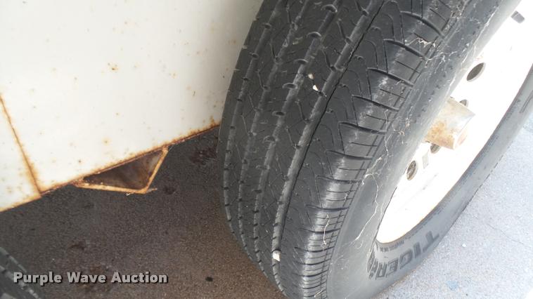 image for item DB3256 2001 WW enclosed cargo trailer