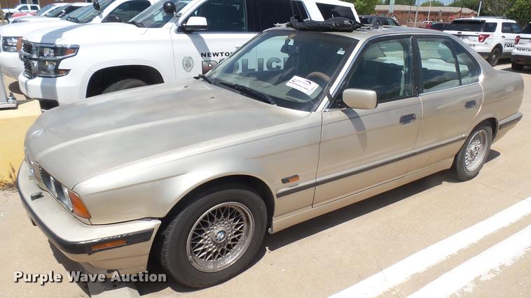 image for item DB3257 1995 BMW 5-Series 525i