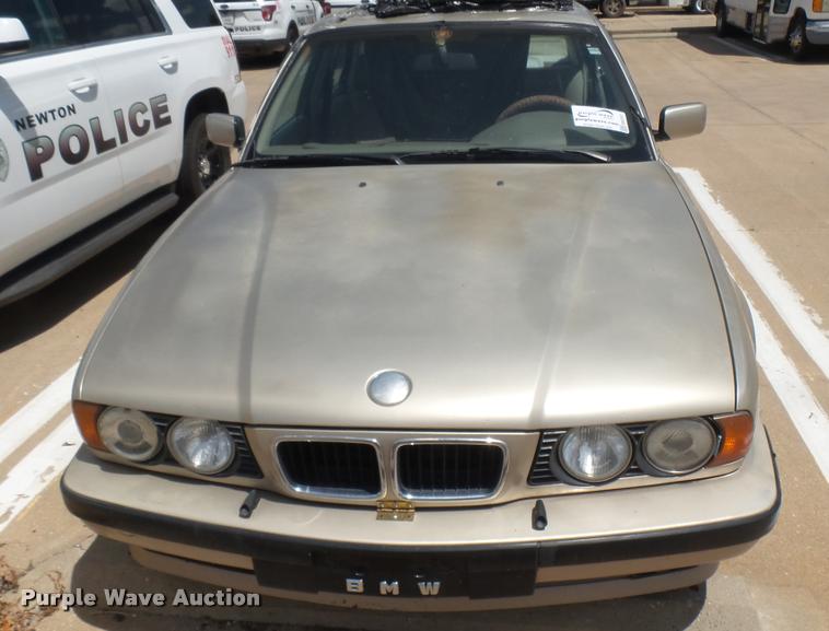 image for item DB3257 1995 BMW 5-Series 525i