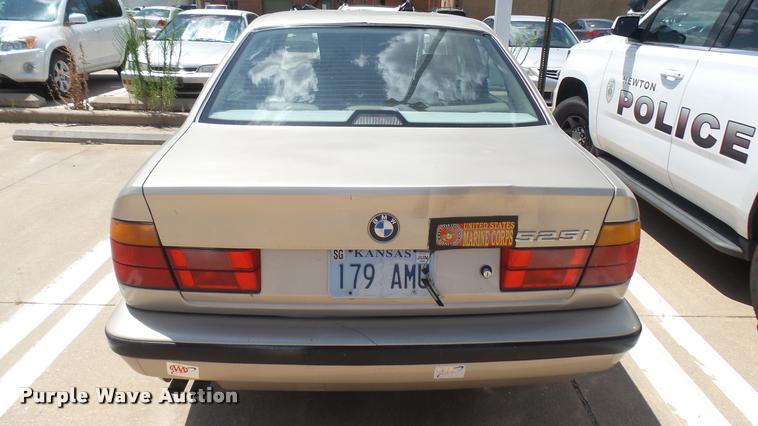 image for item DB3257 1995 BMW 5-Series 525i