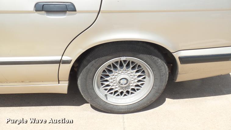 image for item DB3257 1995 BMW 5-Series 525i