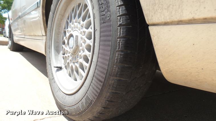 image for item DB3257 1995 BMW 5-Series 525i