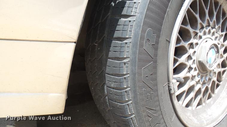 image for item DB3257 1995 BMW 5-Series 525i