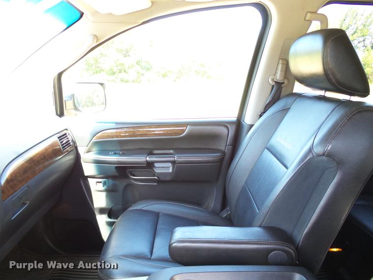 image for item DB4052 2010 Nissan Armada SUV