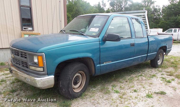 image for item DB7463 1998 Chevrolet C1500 Ext. Cab pickup truck