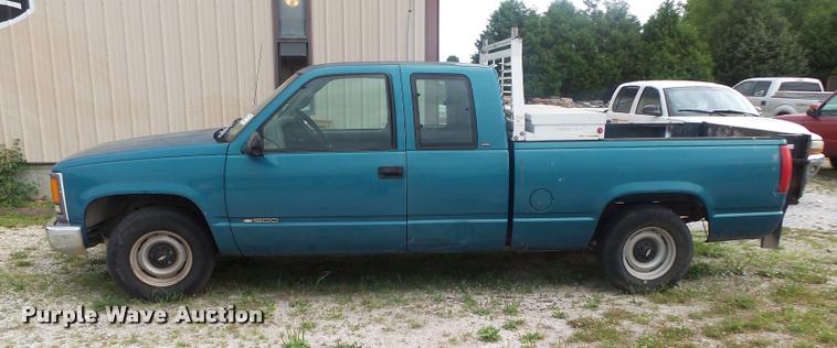 image for item DB7463 1998 Chevrolet C1500 Ext. Cab pickup truck